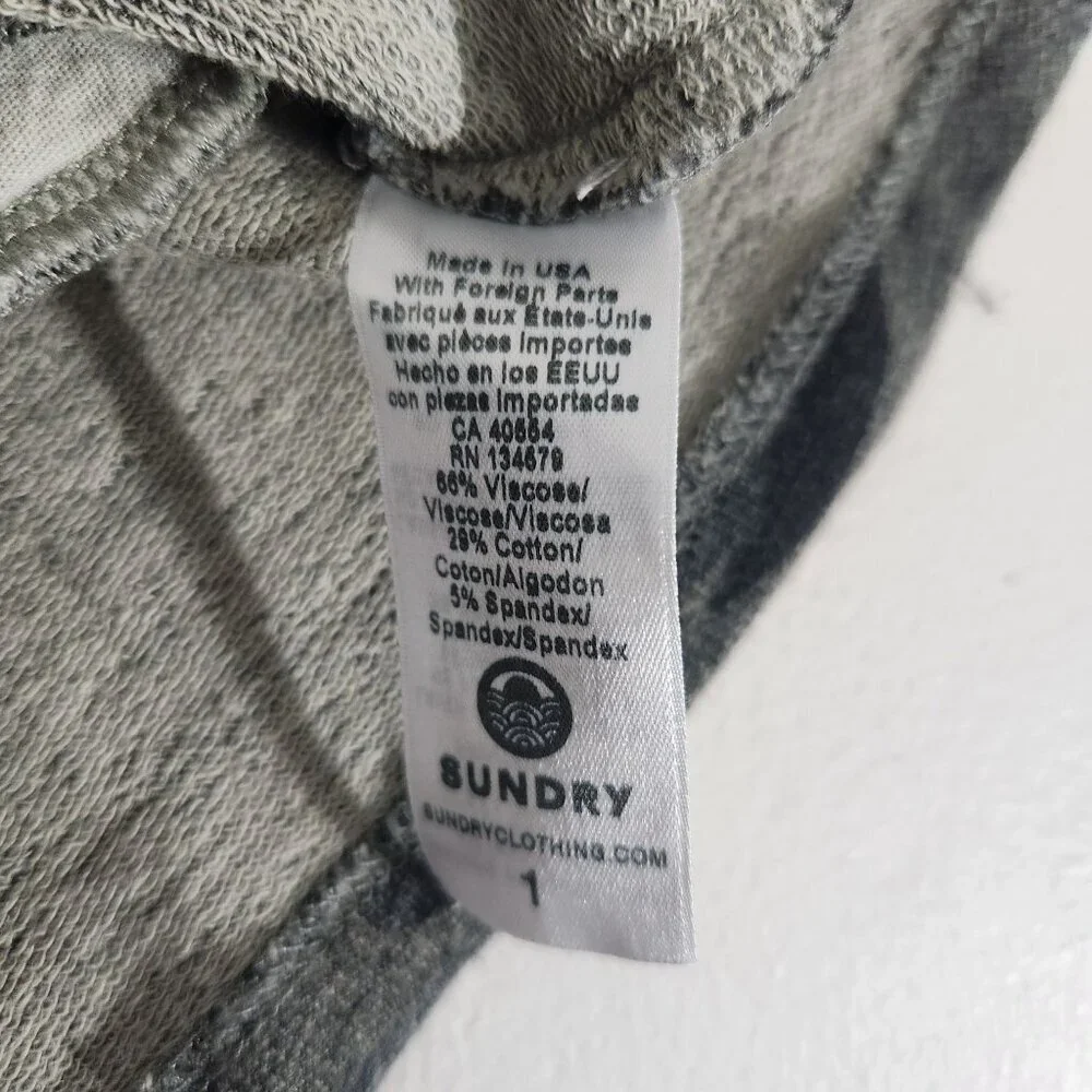 Sundry Mini Skirt Camo Print Stretch Knit Size 1 Made in USA